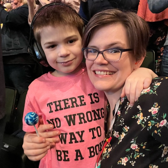 Meet your Posher, Anissa - Picture 4 of 4